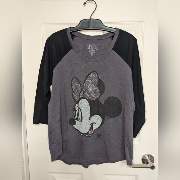 Torrid true vintage vampire Minnie mouse raglan shirt size 00 - Picture 1 of 4
